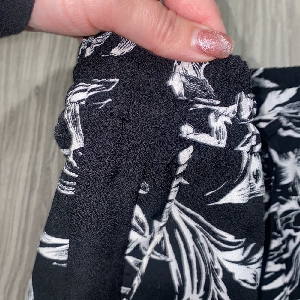 White House Black Market Floral Print Straight Leg Joggers - Picture 4 of 5